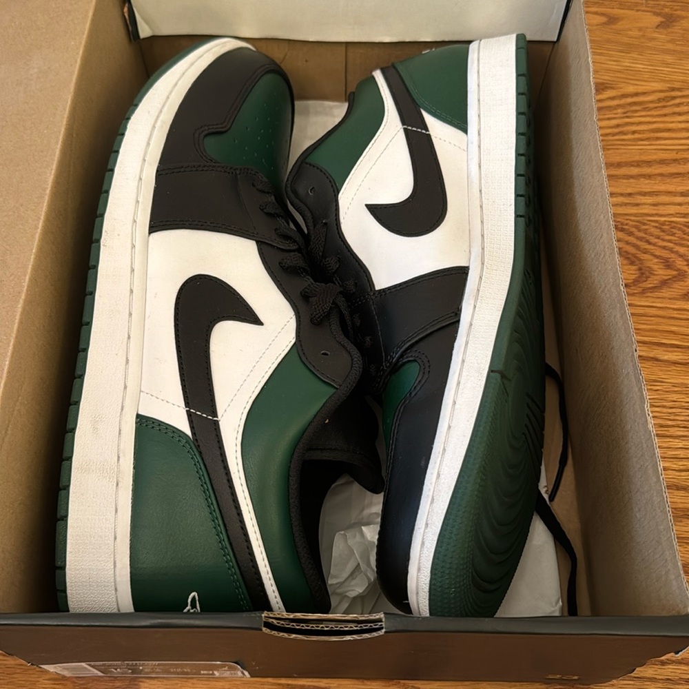 Men’s Air Jordans size 15